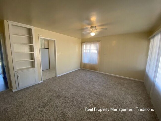 Building Photo - Centrally located 3 + 1 in Lancaster