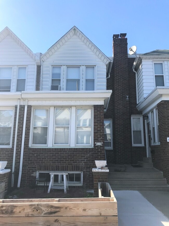 Stunning 3-Bedroom Townhome in Manayunk! Available mid-August! - Stunning 3-Bedroom Townhome in Manayunk! Available mid-August!