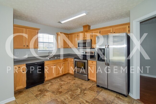 Building Photo - Charming 4 Bedroom Home in Millbrook!