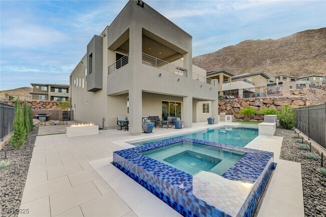 Foto del edificio - 510 Duvet Ct