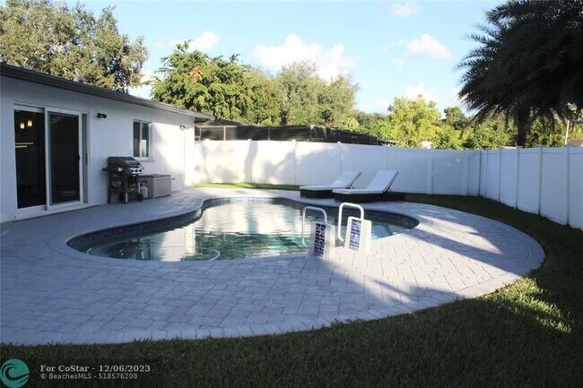 Foto del edificio - 10334 SW 50th St