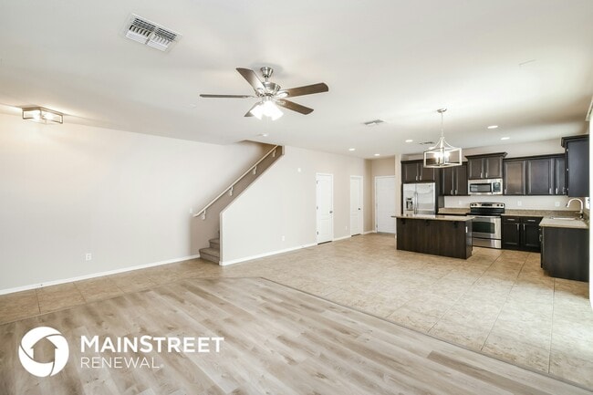 Building Photo - 4055 E Tulsa St