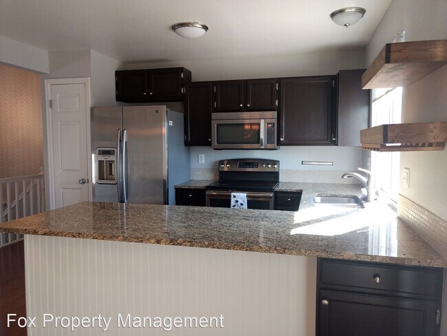 Building Photo - 3 br, 2 bath House - 205 W Cornwall Court