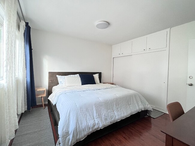 Foto del edificio - 1051 W 170th St