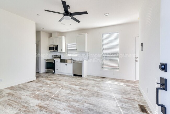 Photo - 15914 Dauchy Ave House