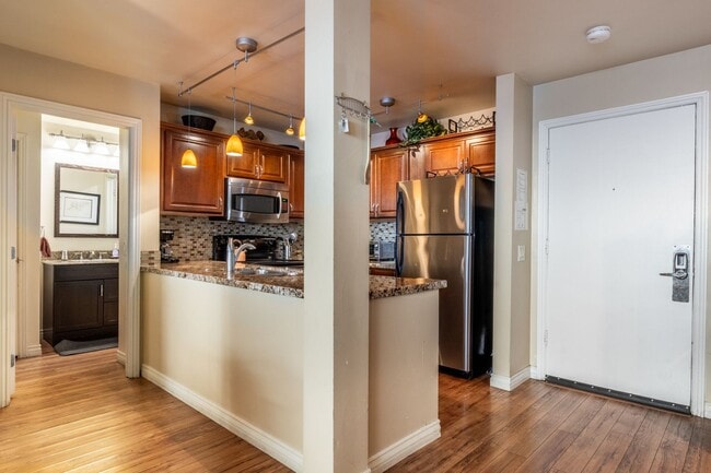 Building Photo - 3253 Meridian Blvd