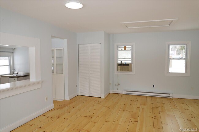 Foto del edificio - 7217 Albany Post Rd