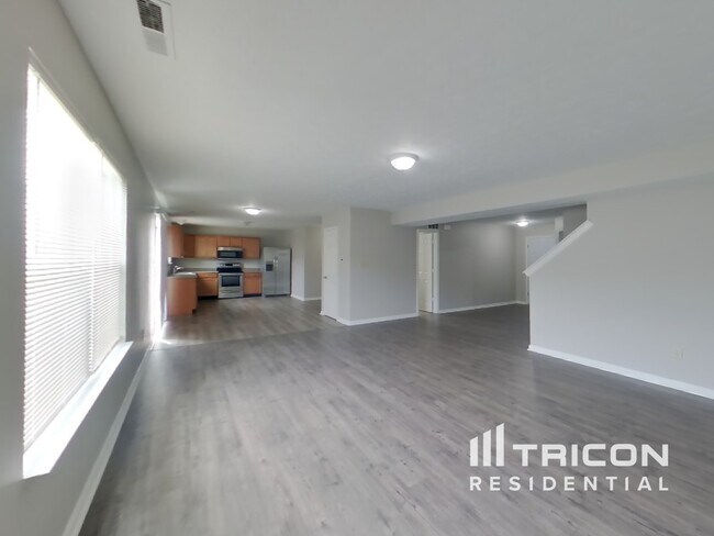 Building Photo - 2545 Apple Tree Ln