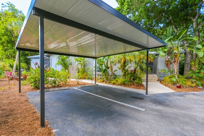 Foto del edificio - ***FULLY FURNISHED ANNUAL RENTAL***2 BEDS/ 2 BATHS***GREAT LOCATION***