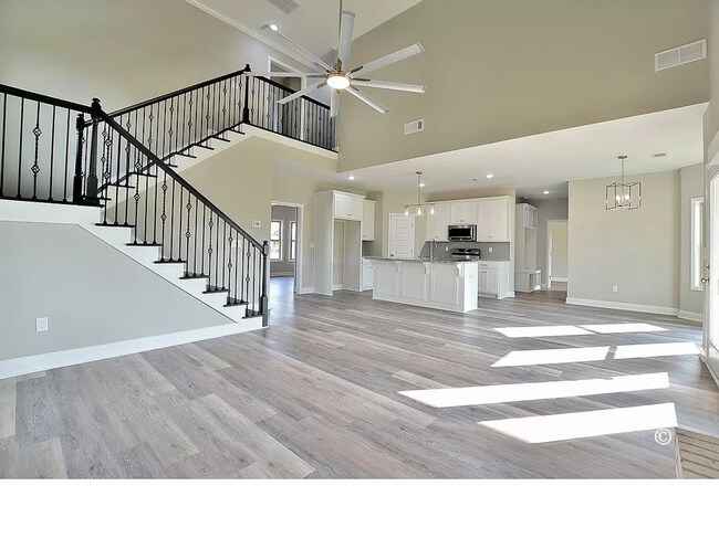 Building Photo - Coming soon - July Move In Date