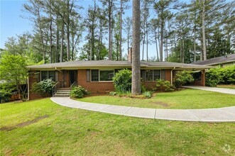 Building Photo - 2321 Tanglewood Rd