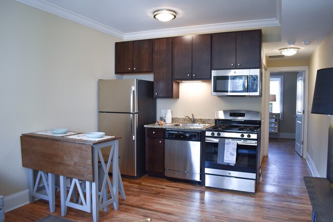 Foto del edificio - 6616 N. Glenwood
