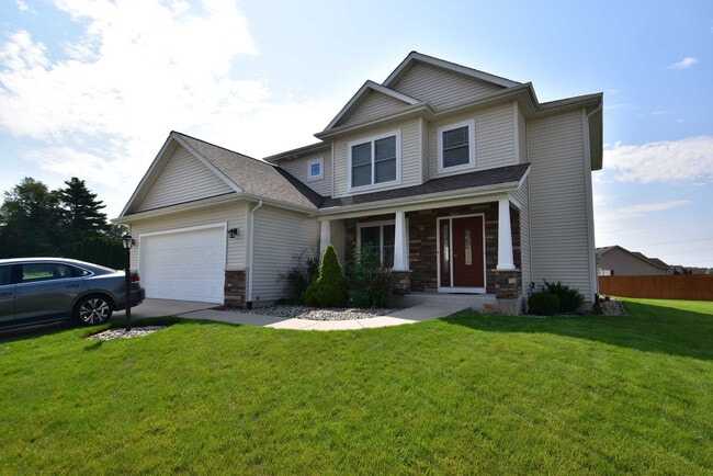 Building Photo - 25910 Rolling Hills Dr