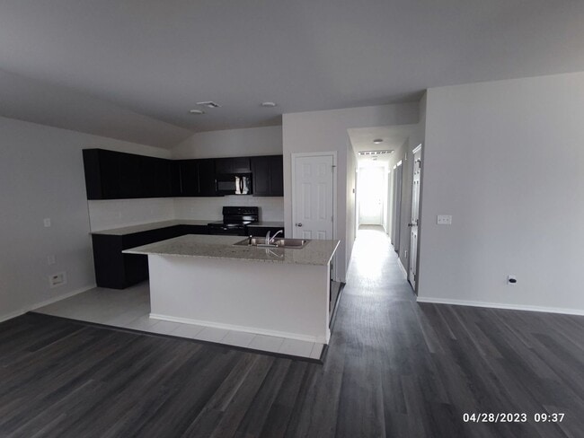 Building Photo - 1st Month Free!