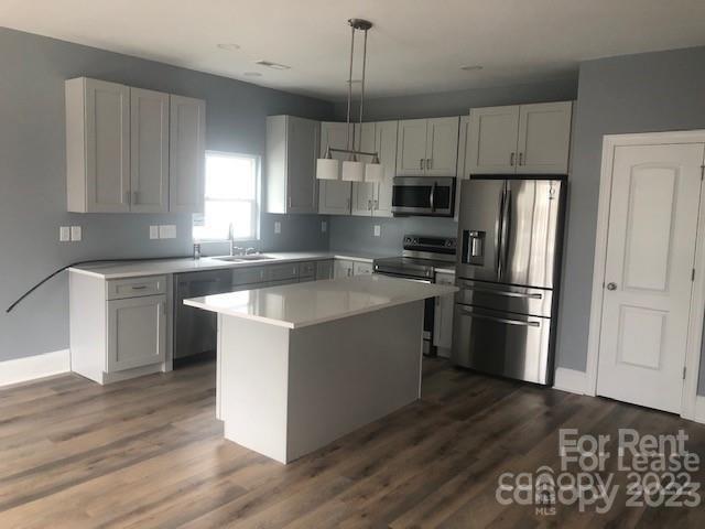 Building Photo - 821 W Horah St