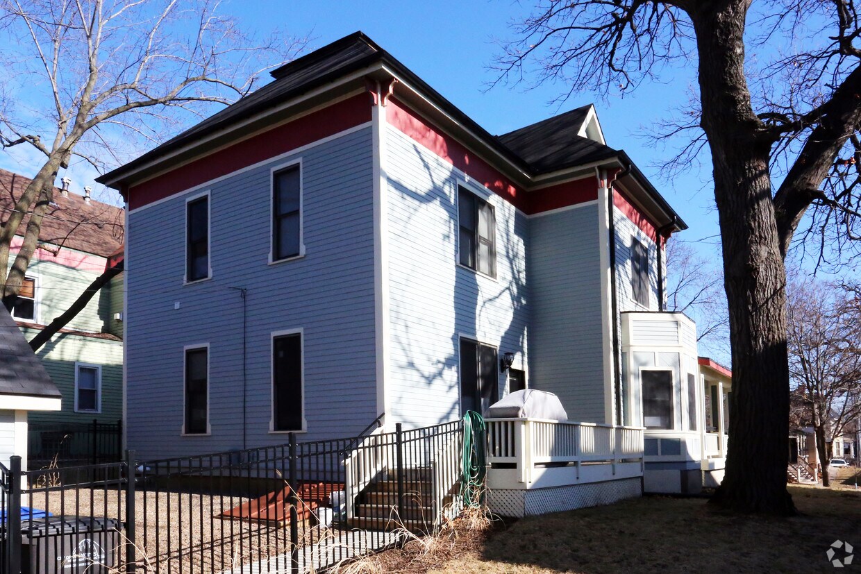 Building Photo - 650 18th St