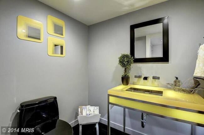 Foto del edificio - Contemporary 2 Bed 2.5 Bath Condo in Georg...