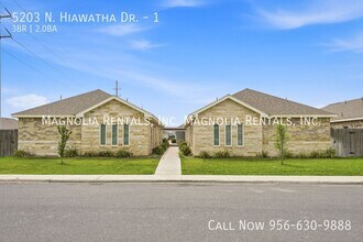 Building Photo - 5203 N Hiawatha Dr