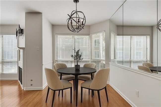 Foto del edificio - 244 13th St NE