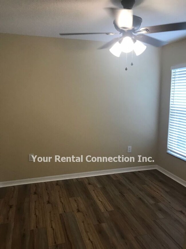 Foto del edificio - 1087 Clearpointe Way