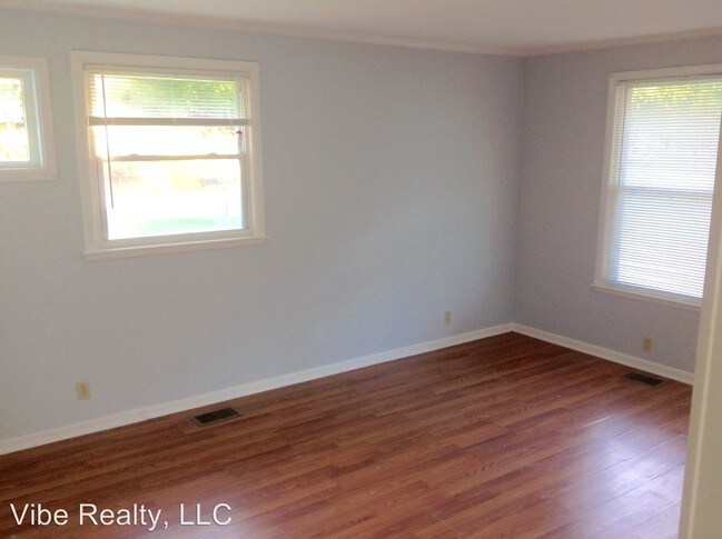 Building Photo - 616 Bixler Ave