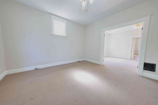 Foto del edificio - 4330 Gertrude Ave