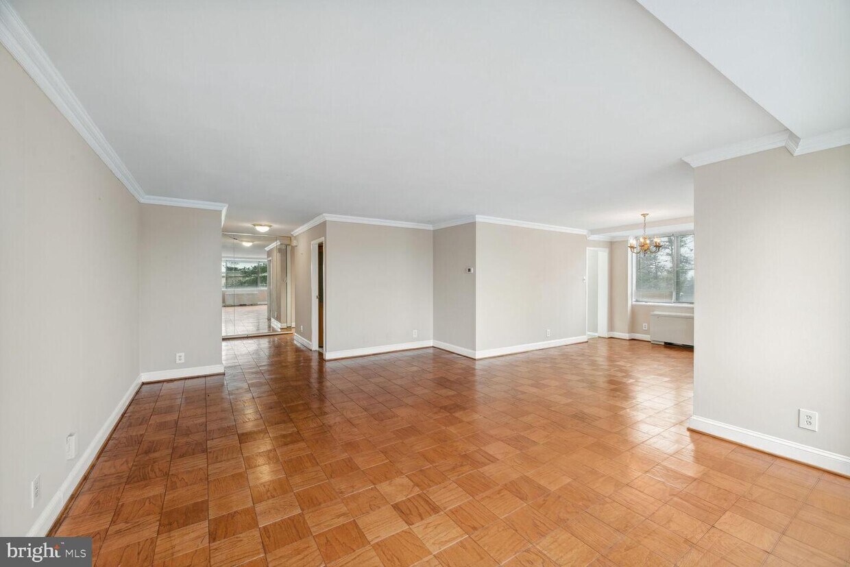 301 N Beauregard St Unit 405, Alexandria, VA 22312 Room for Rent in