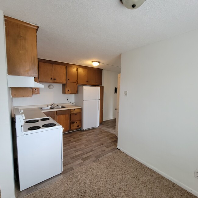 Building Photo - 5737 Sander Dr