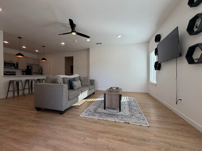 Foto del edificio - 5807 Virginia Ave