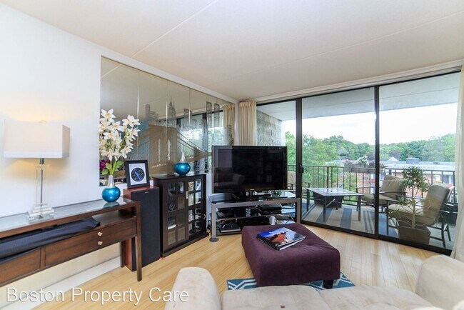 Building Photo - 2 br, 1.5 bath House - 30 Skyline Drive #10