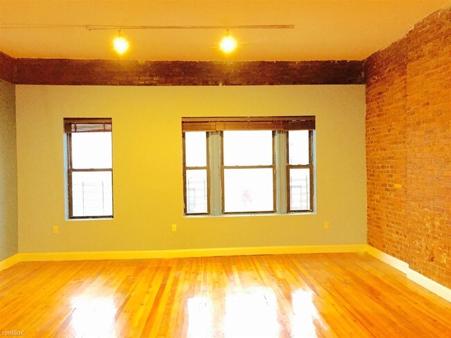 Building Photo - 271 Kingston Ave