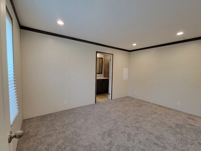 Foto del edificio - 5091 Cove Ct