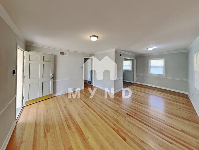 Building Photo - 4241 Cherrydale Ave