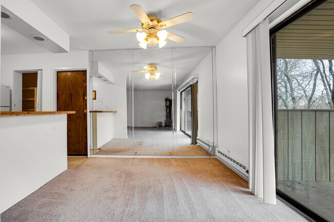 Foto del edificio - 150 Fountainview Ln