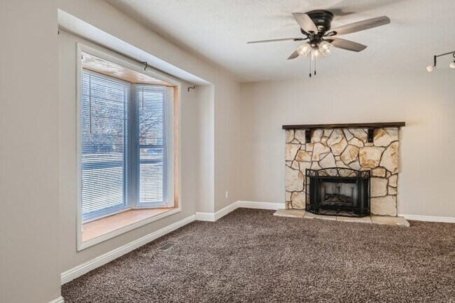 Foto del edificio - 97 N 4500 W, West Point, UT, 84015