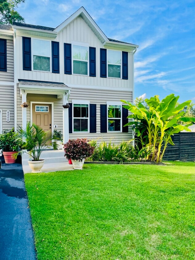 8000 Oxer Rd, North Chesterfield, VA 23235 House Rental in North