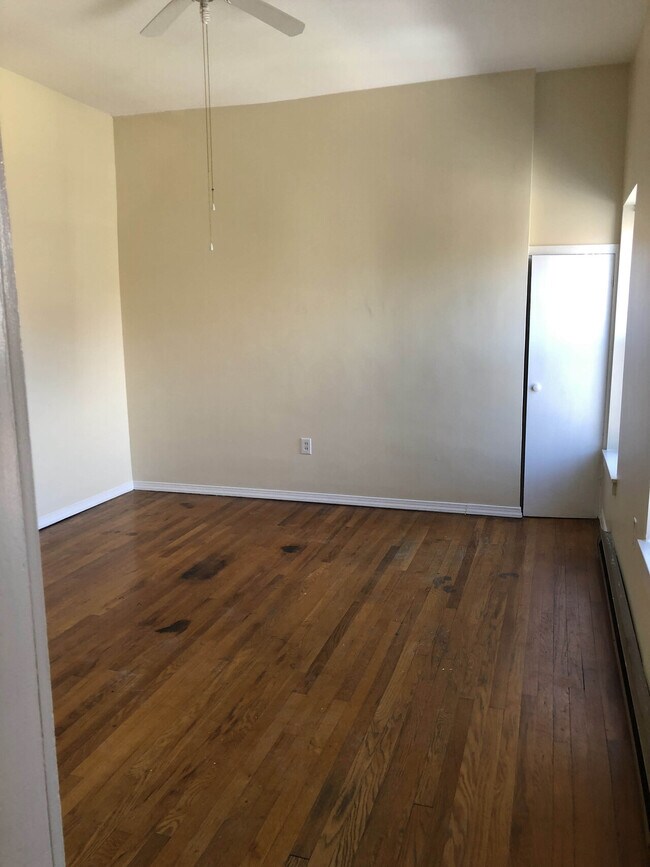 Foto del edificio - Strasburg-King Street Apt 1