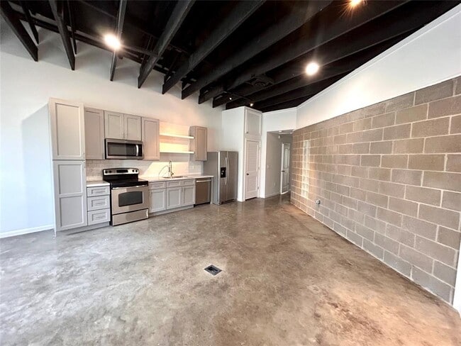 Building Photo - 1103 Dumble St