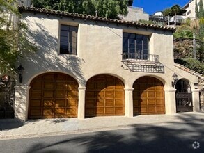 Building Photo - 7875 Hillside Ave