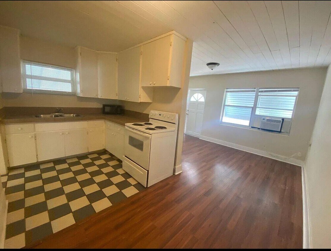 Foto del edificio - 7800 Overlook Rd