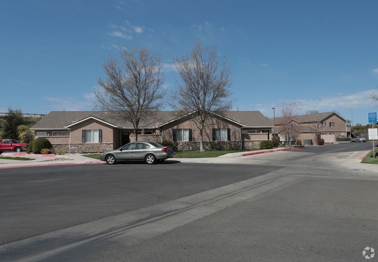 Primary Photo - Trailside Apartment Homes