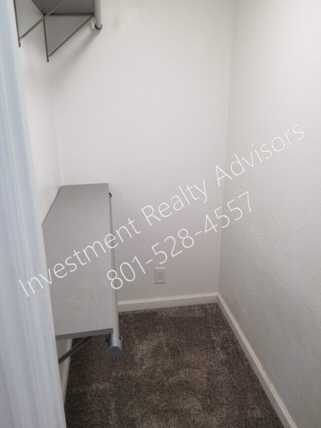 Foto del edificio - Renovated Apartment in Murray!