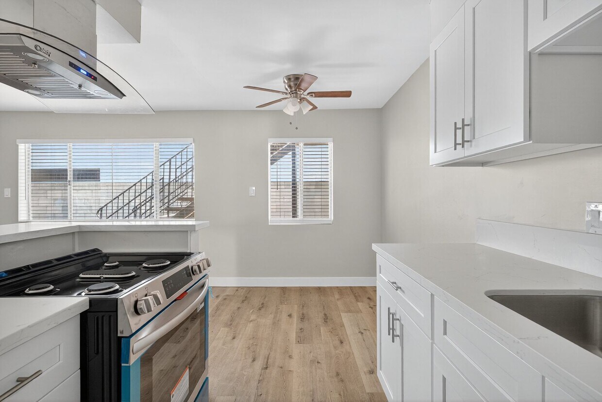 Foto principal - 1036 St Louis Ave