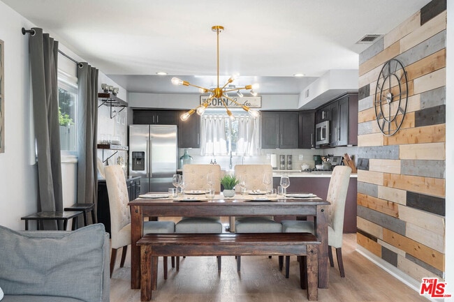 Foto del edificio - 19619 Ermine St