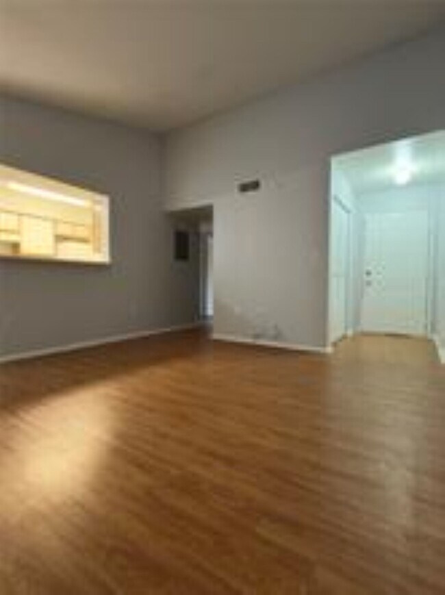 Foto del edificio - 2607 NW 33rd St