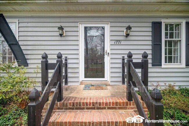 Foto del edificio - 1771 Robindale Rd