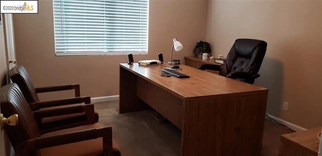 Foto del edificio - 223 California Ave