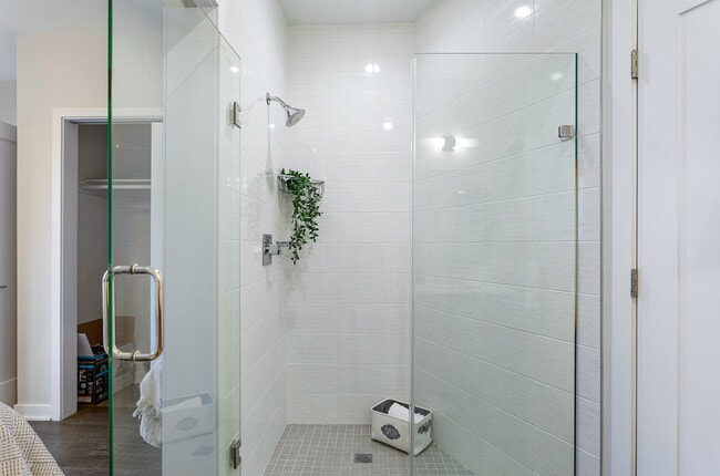 Building Photo - 1350 Maryland Ave NE