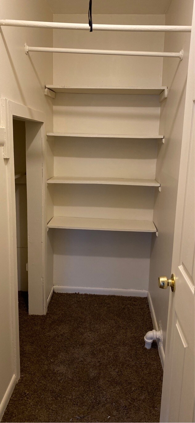 Building Photo - 710 Rhoadesdale Ct