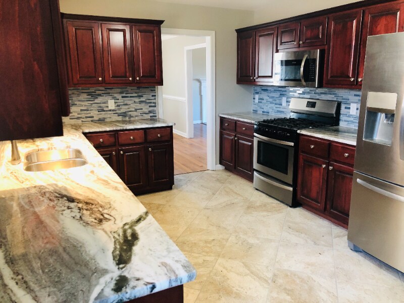 Foto principal - 3220 Glenview Ave
